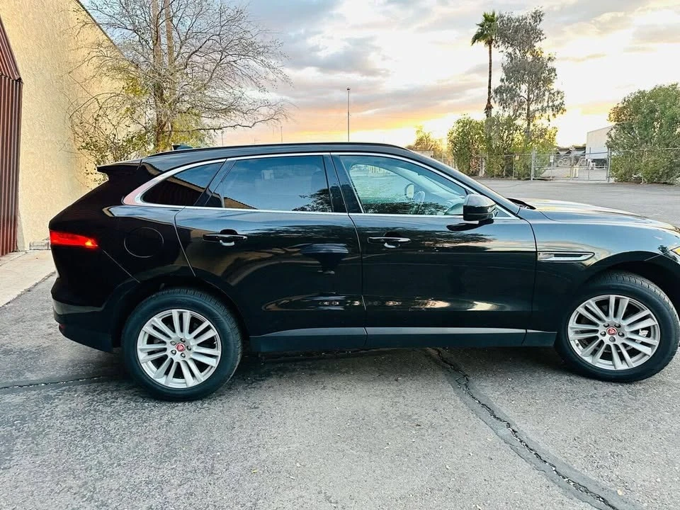 2017 Jaguar F-Pace - Image 9 of 20