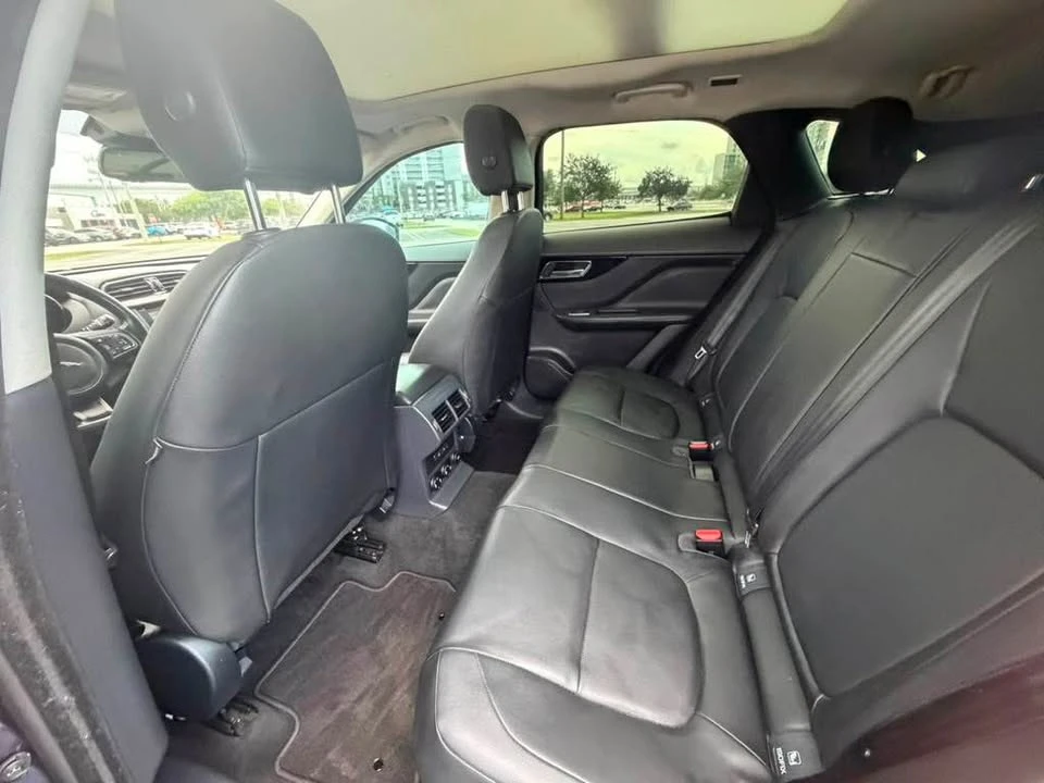 2017 Jaguar F-Pace - Image 11 of 18