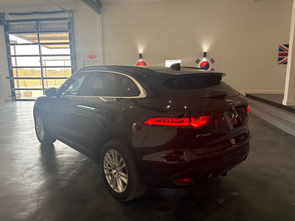 2017 Jaguar F-Pace - Image 6 of 9