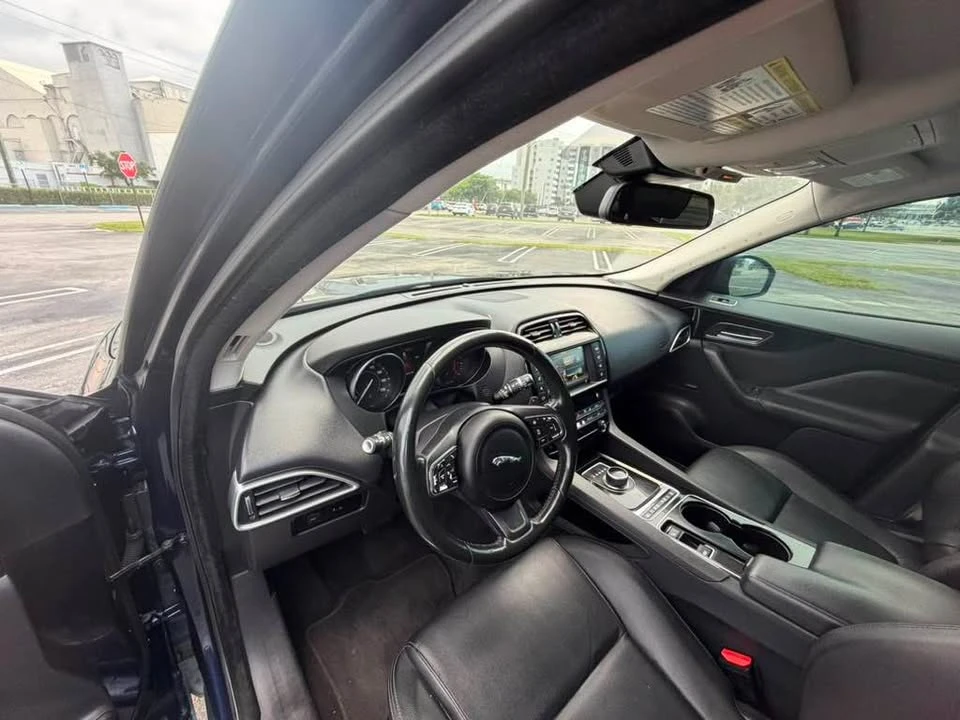 2017 Jaguar F-Pace - Image 7 of 18