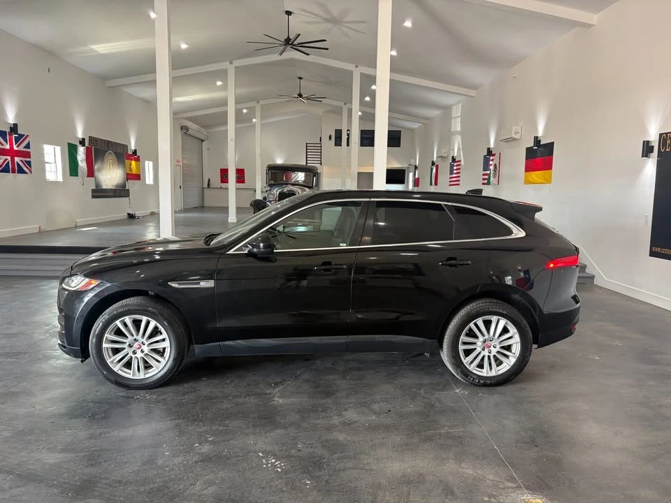 2017 Jaguar F-Pace - Image 3 of 9