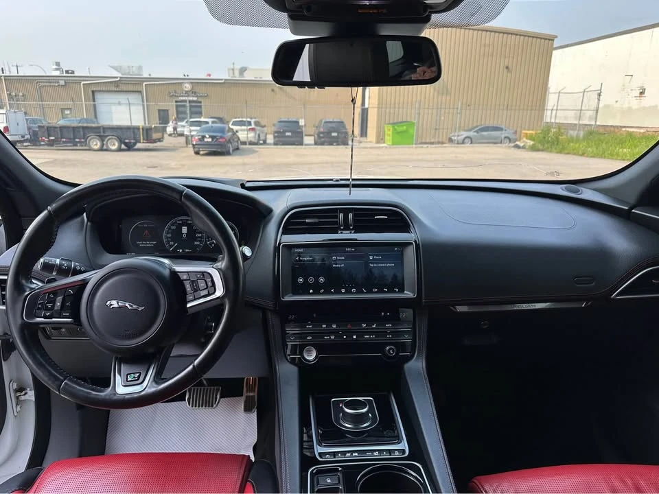 2017 Jaguar F-Pace - Image 19 of 20