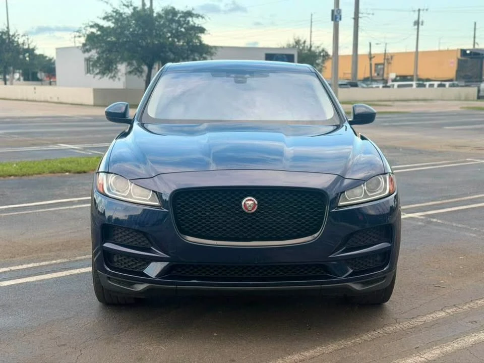 2017 Jaguar F-Pace - Image 2 of 18