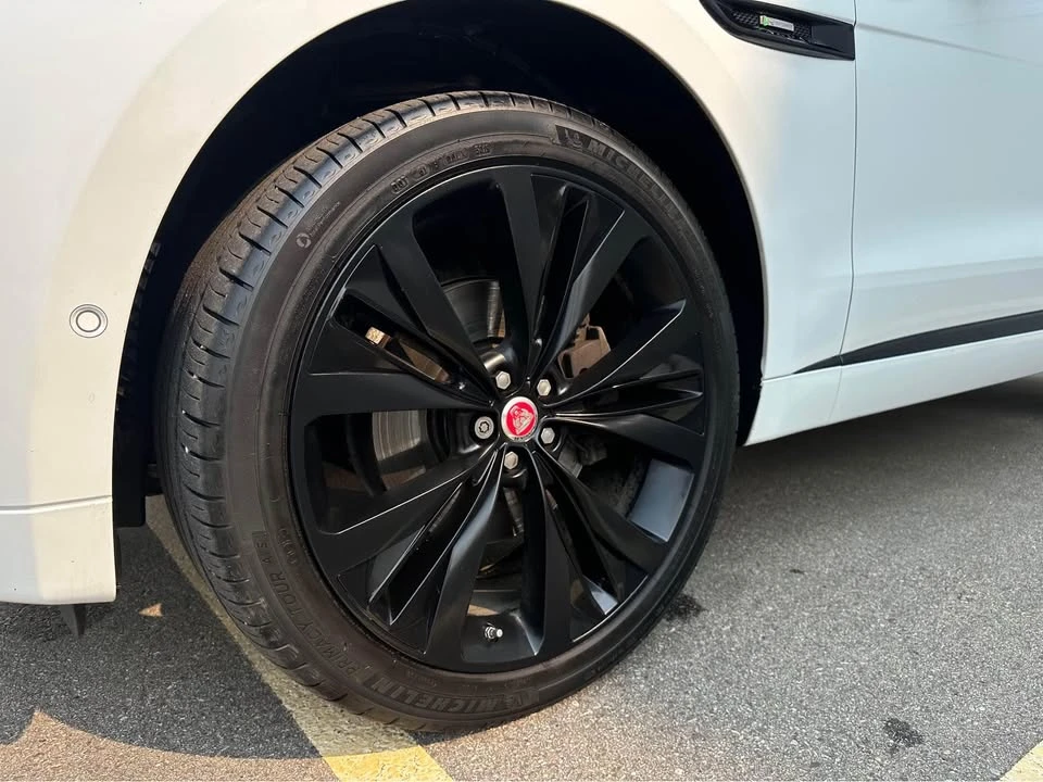 2017 Jaguar F-Pace - Image 8 of 20