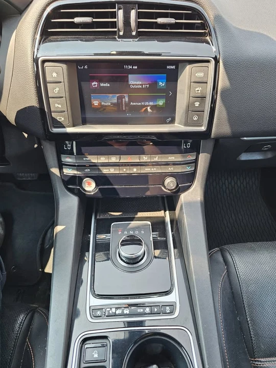 2017 Jaguar F-Pace - Image 16 of 18