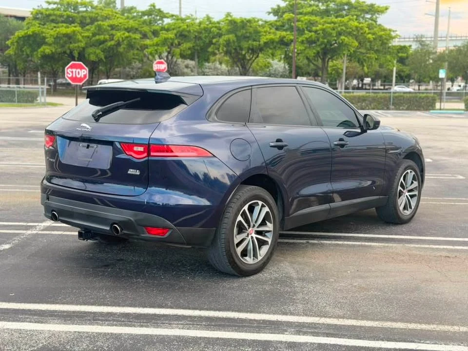 2017 Jaguar F-Pace - Image 6 of 18