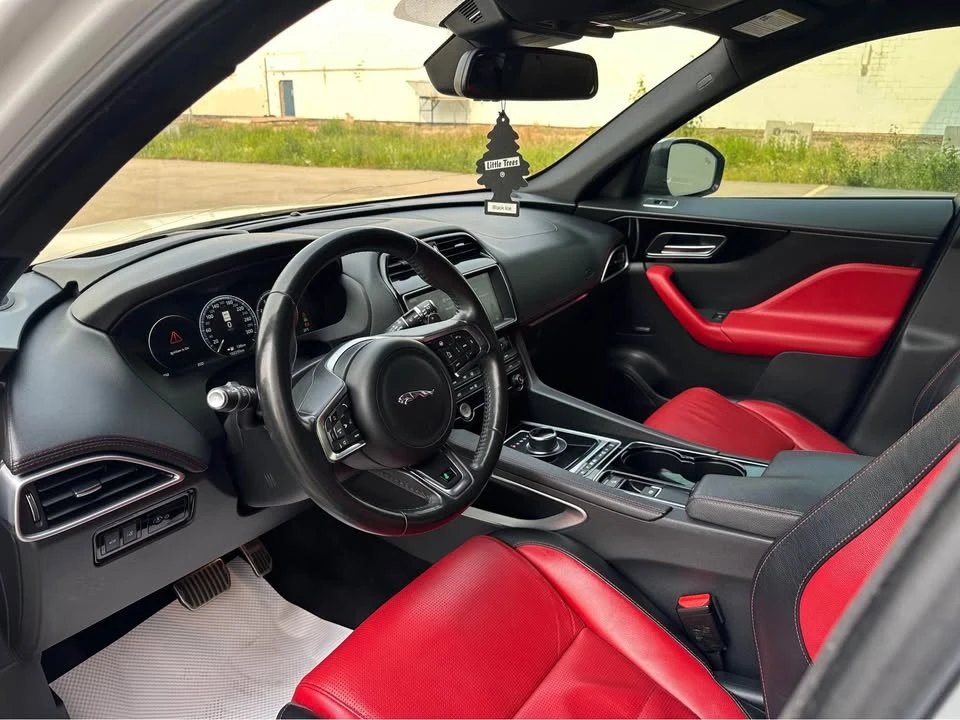 2017 Jaguar F-Pace - Image 9 of 20