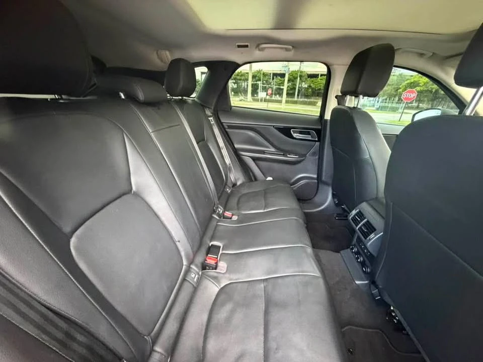 2017 Jaguar F-Pace - Image 14 of 18