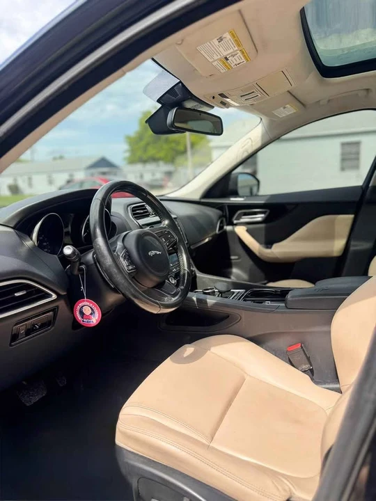 2017 Jaguar F-Pace - Image 12 of 13
