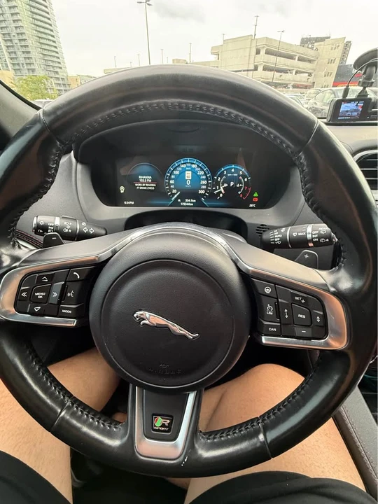 2017 Jaguar F-Pace - Image 6 of 14