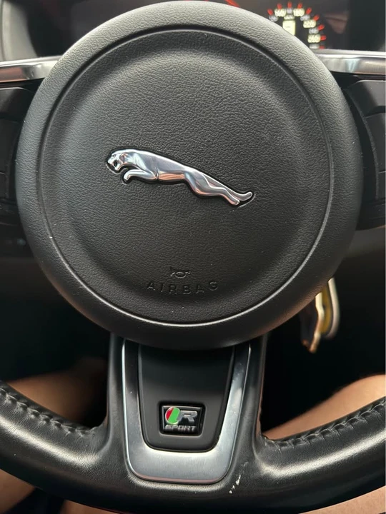 2017 Jaguar F-Pace - Image 13 of 14