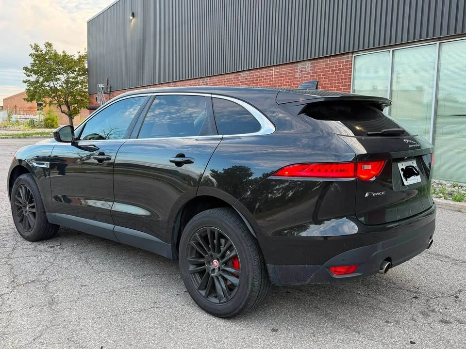 2017 Jaguar F-Pace - Image 5 of 14
