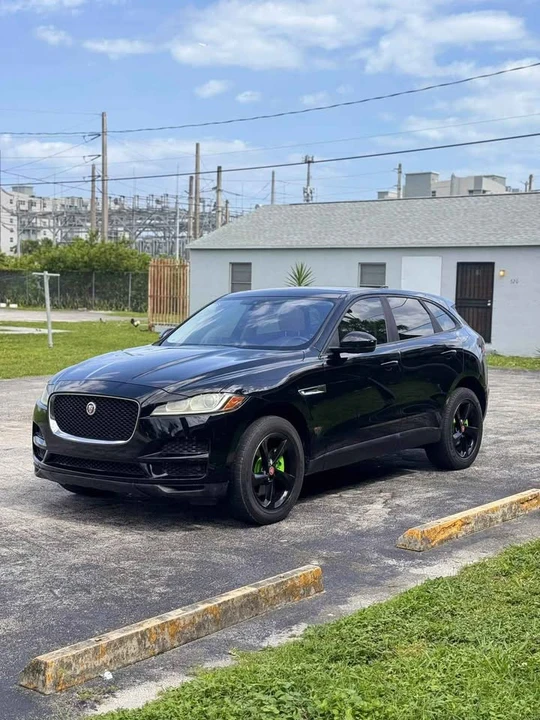 2017 Jaguar F-Pace - Image 6 of 13