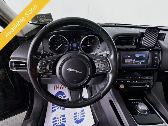 2017 Jaguar F-Pace - Image 11 of 20
