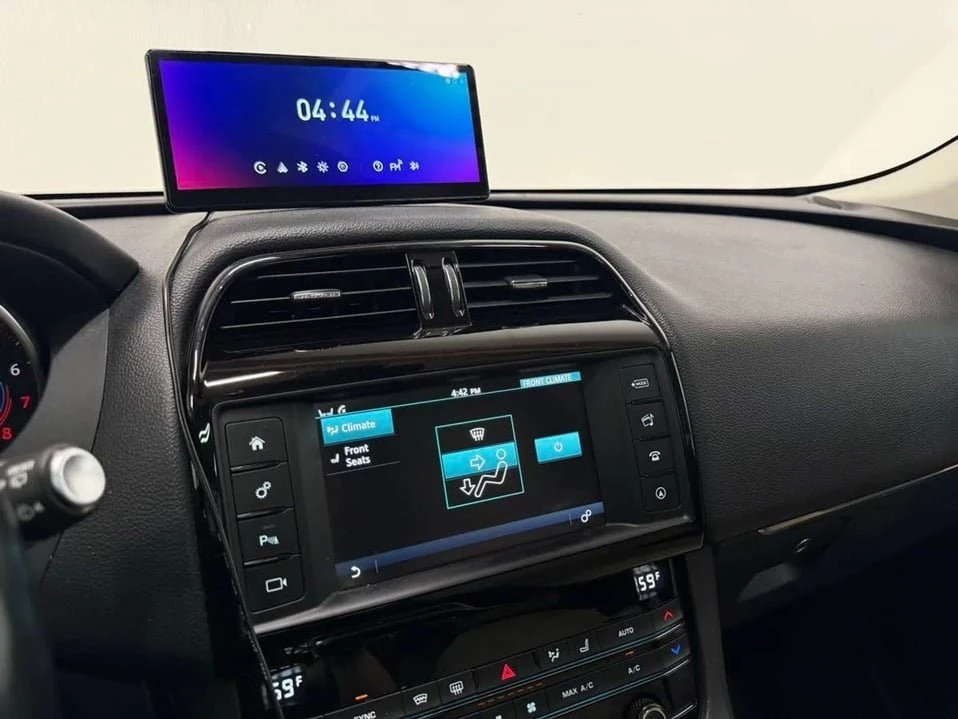 2017 Jaguar F-Pace - Image 19 of 20