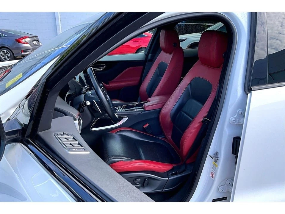 2017 Jaguar F-Pace - Image 8 of 20