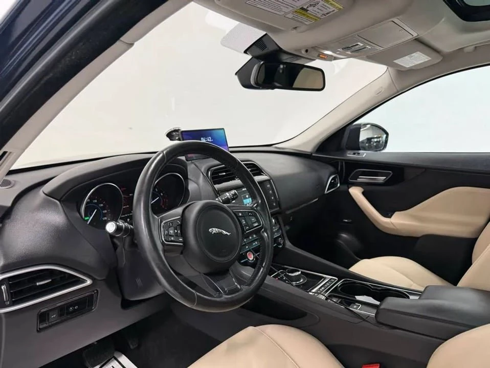 2017 Jaguar F-Pace - Image 10 of 20