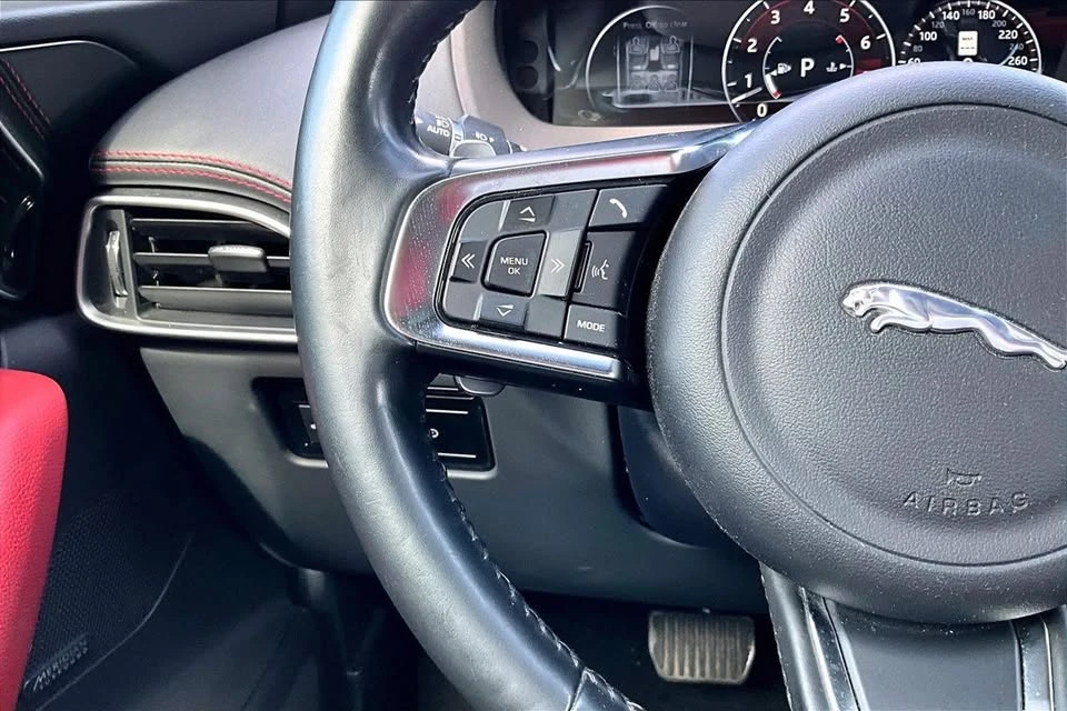 2017 Jaguar F-Pace - Image 13 of 20