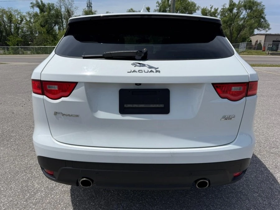2017 Jaguar F-Pace - Image 17 of 18