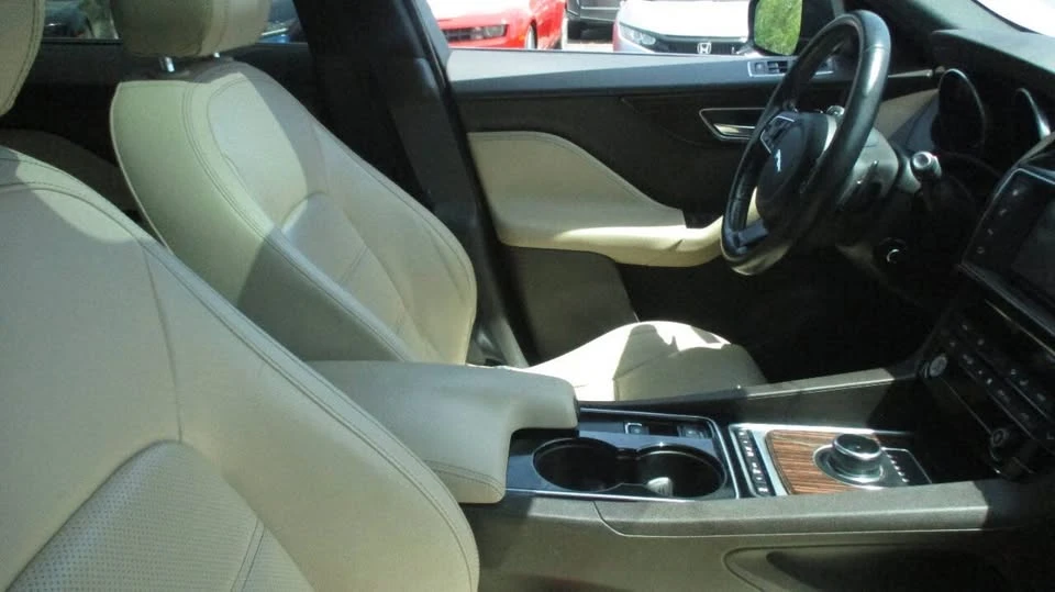 2017 Jaguar F-Pace - Image 17 of 20