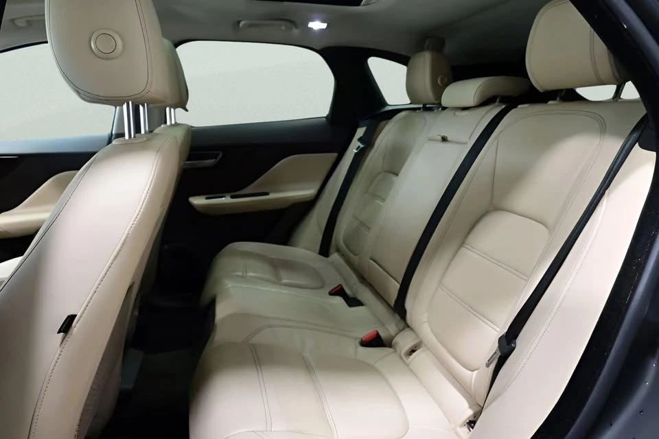 2017 Jaguar F-Pace - Image 14 of 20