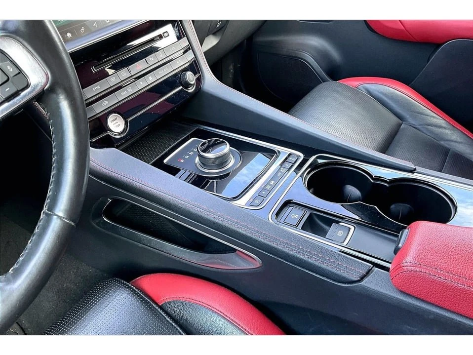 2017 Jaguar F-Pace - Image 12 of 20