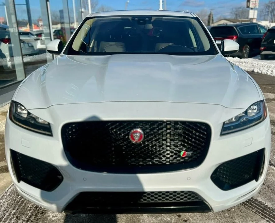 2017 Jaguar F-Pace - Image 6 of 20