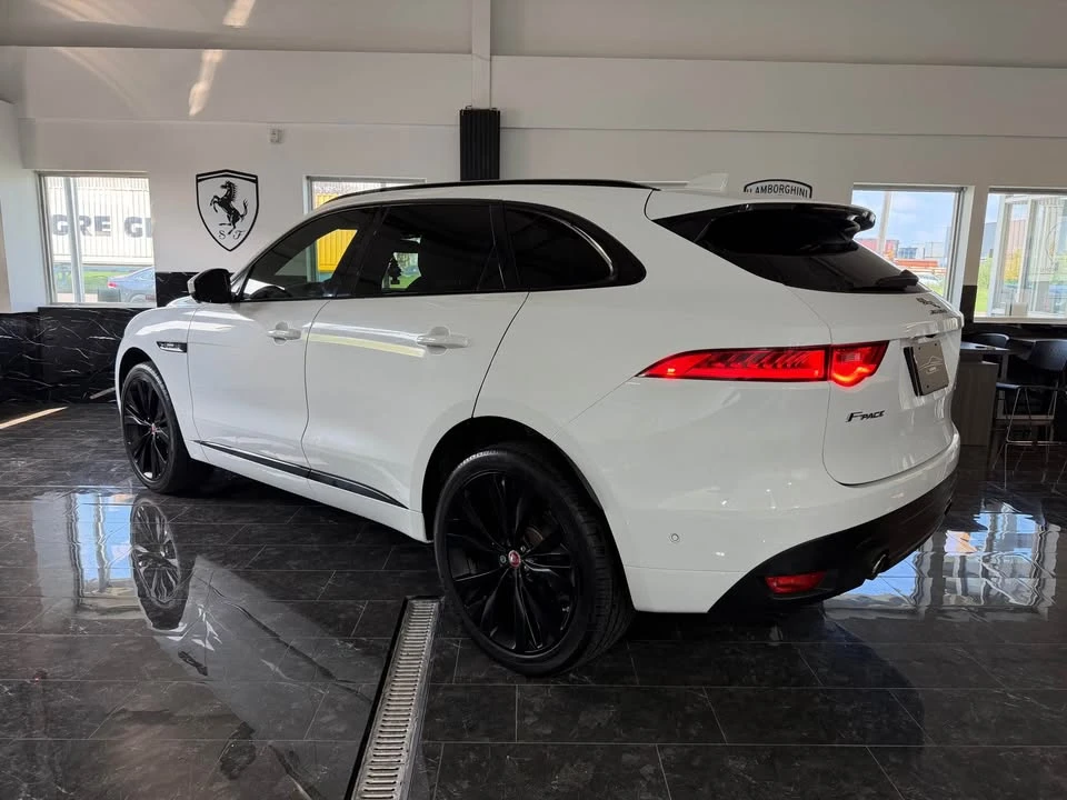 2017 Jaguar F-Pace - Image 5 of 20