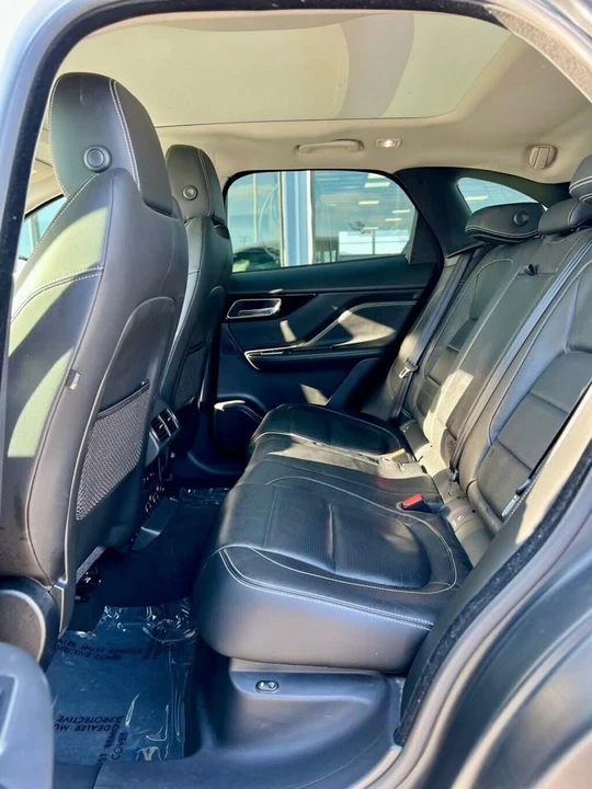 2017 Jaguar F-Pace - Image 19 of 20