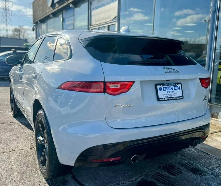 2017 Jaguar F-Pace - Image 3 of 20