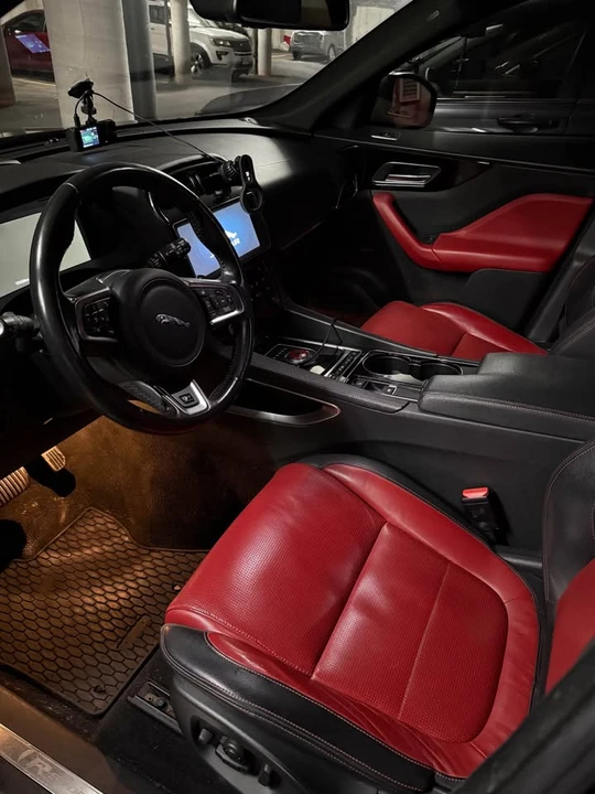 2017 Jaguar F-Pace - Image 7 of 14