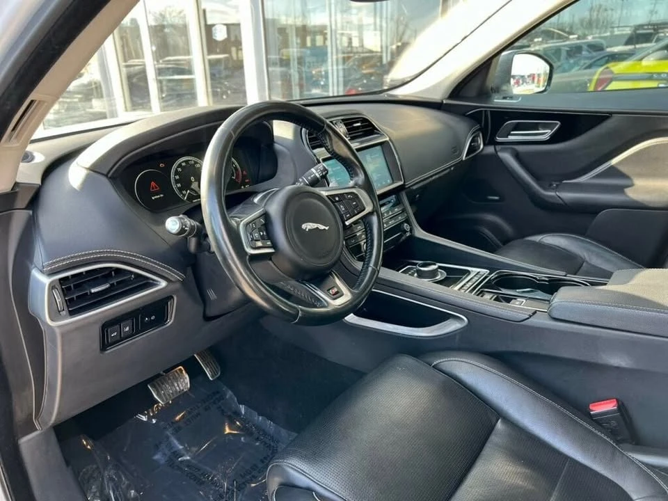 2017 Jaguar F-Pace - Image 16 of 20