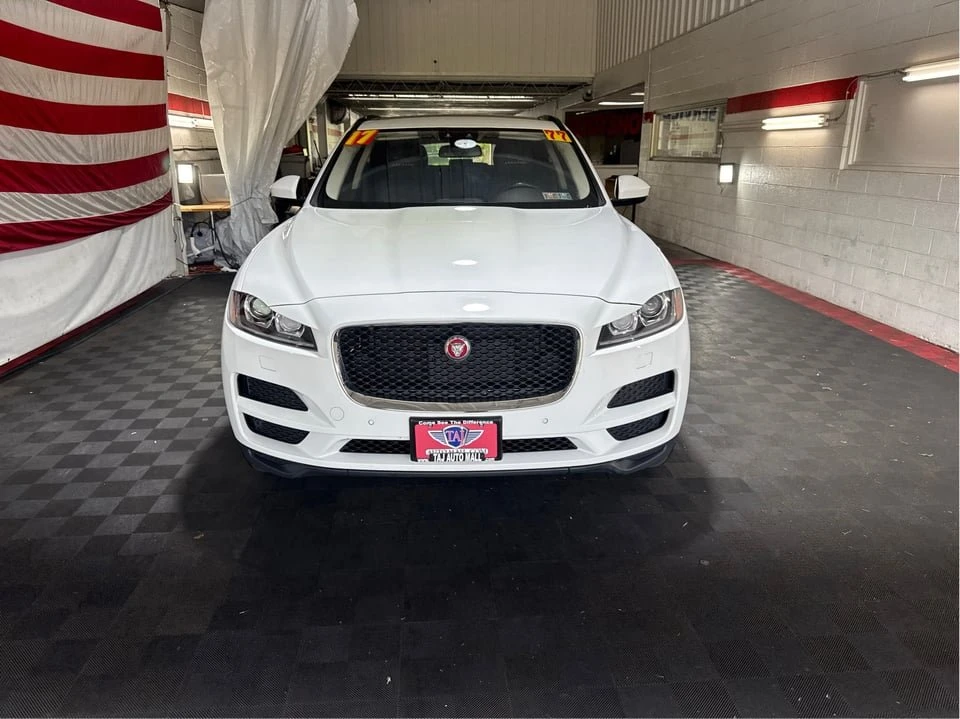 2017 Jaguar F-Pace - Image 2 of 20