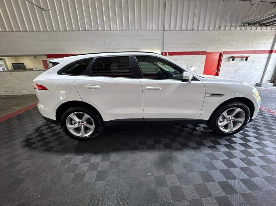 2017 Jaguar F-Pace - Image 4 of 20