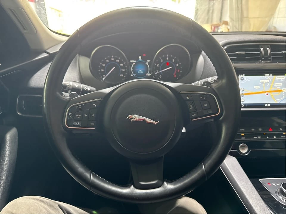 2017 Jaguar F-Pace - Image 16 of 20