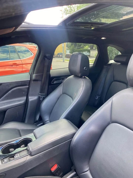 2017 Jaguar F-Pace - Image 10 of 13
