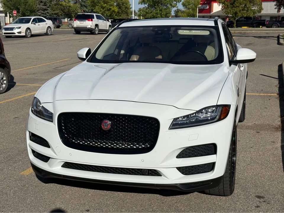 2017 Jaguar F-Pace - Image 2 of 10