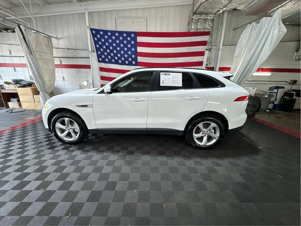 2017 Jaguar F-Pace - Image 8 of 20