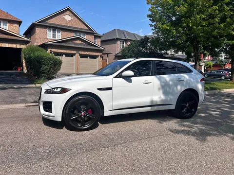 2017 Jaguar F-PACE R-Sport