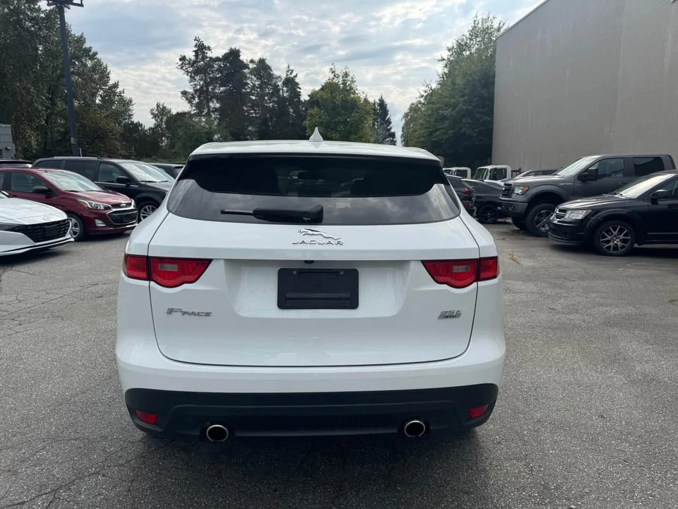 2017 Jaguar F-Pace - Image 2 of 8