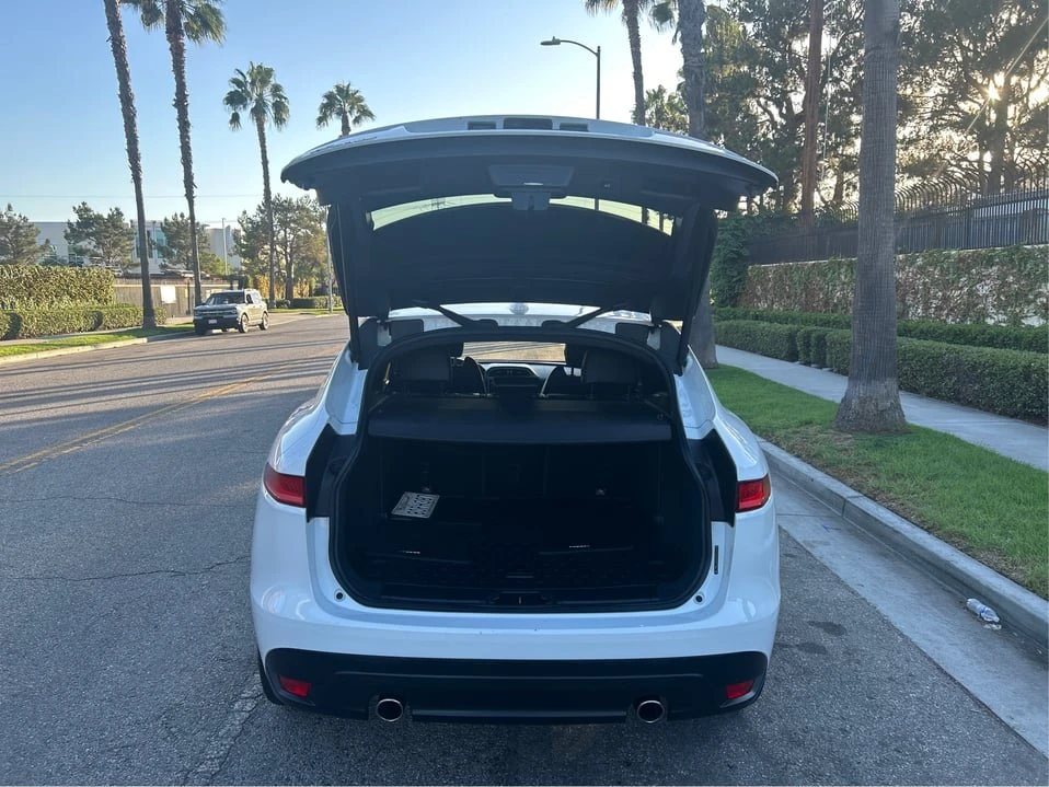2017 Jaguar F-Pace - Image 13 of 19