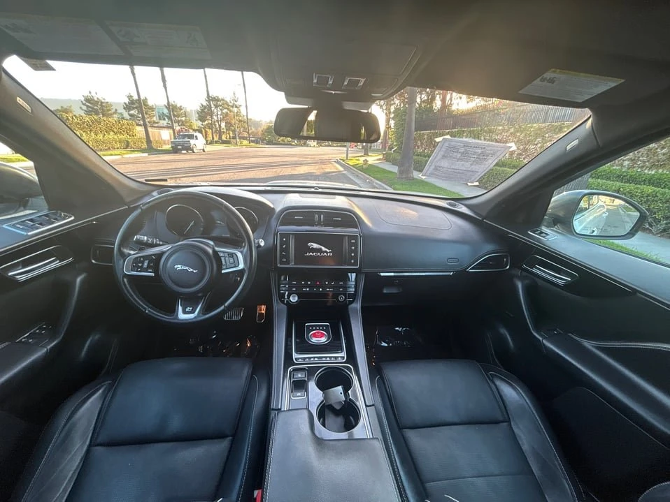 2017 Jaguar F-Pace - Image 14 of 19