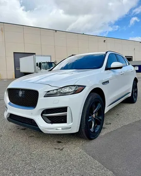 2017 Jaguar F-PACE R-Sport