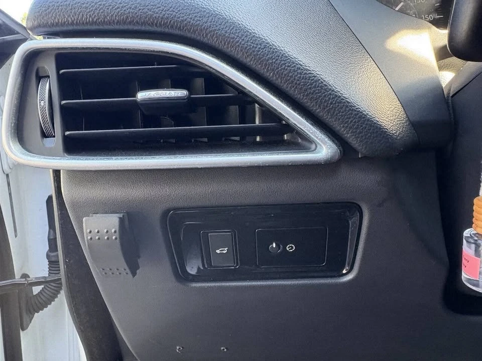 2017 Jaguar F-Pace - Image 16 of 20