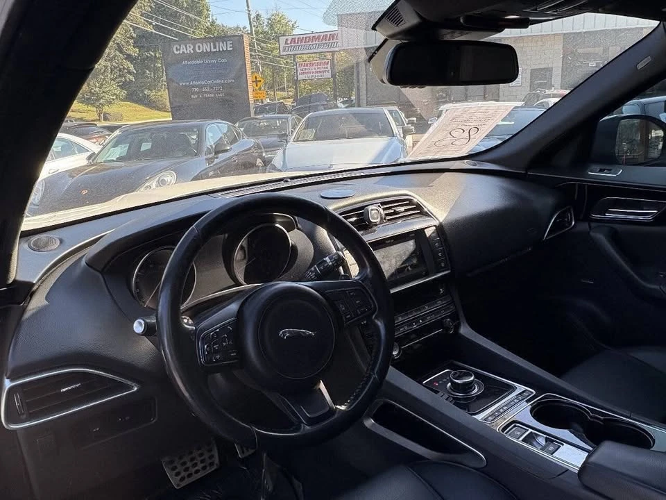 2017 Jaguar F-Pace - Image 10 of 20