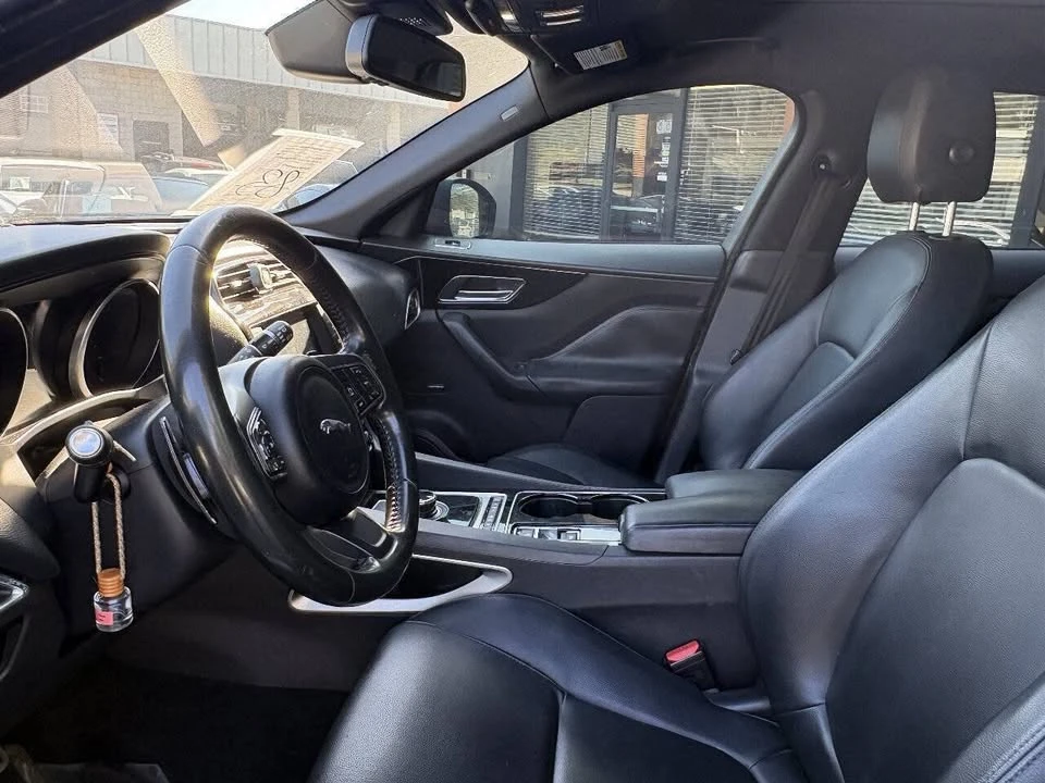 2017 Jaguar F-Pace - Image 11 of 20
