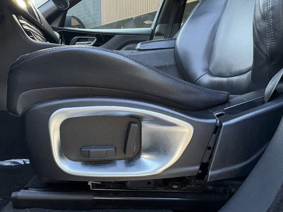 2017 Jaguar F-Pace - Image 12 of 20