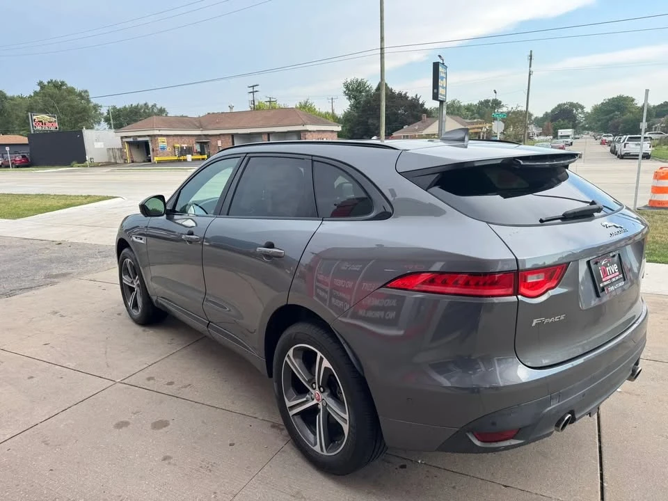 2017 Jaguar F-Pace - Image 4 of 20