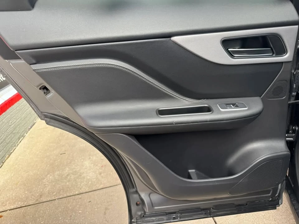 2017 Jaguar F-Pace - Image 20 of 20