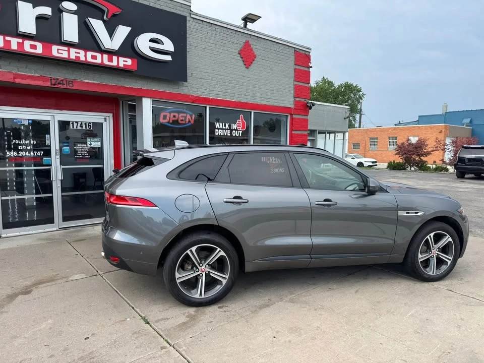 2017 Jaguar F-Pace - Image 2 of 20